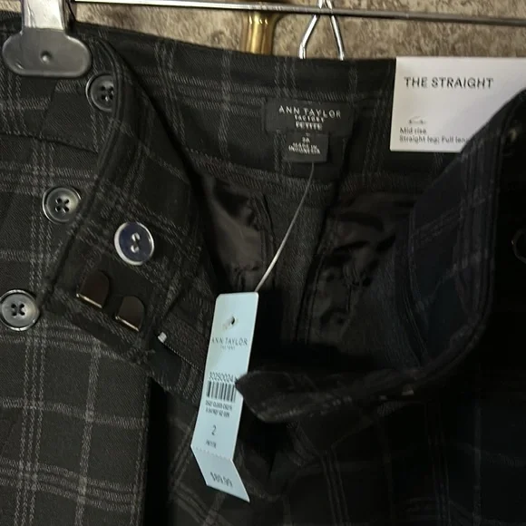 Women’s Ann Taylor Factory Sz 2P Mid Rise Straight Leg Poly/Rayon/Spandex Blend - Picture 3 of 7